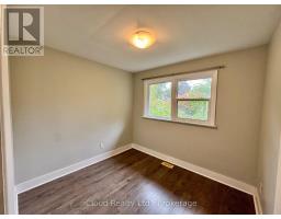 122 Selgrove Crescent, Oakville, ON L6L1L3 Photo 12