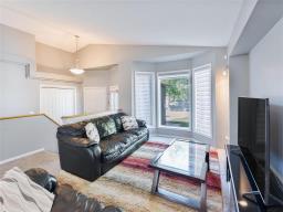 Laundry room - 32 Julia Road, Winnipeg, MB R2N4M5 Photo 7