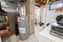 761 Harbison Avenue, Winnipeg, MB R2L0Z4 Photo 18