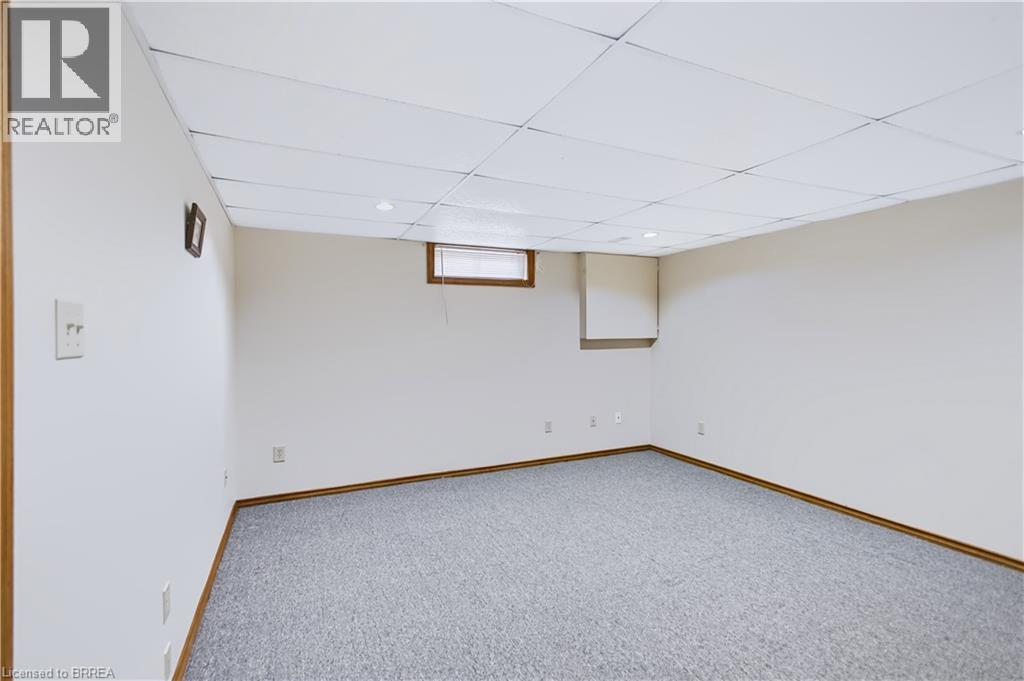 35 COACHWOOD Road - 22