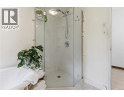 236 Crease Ave, Saanich, BC V8Z1S9 Photo 15