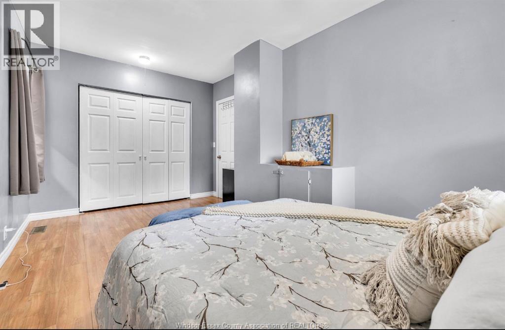 1794 GLADSTONE - Image 13
