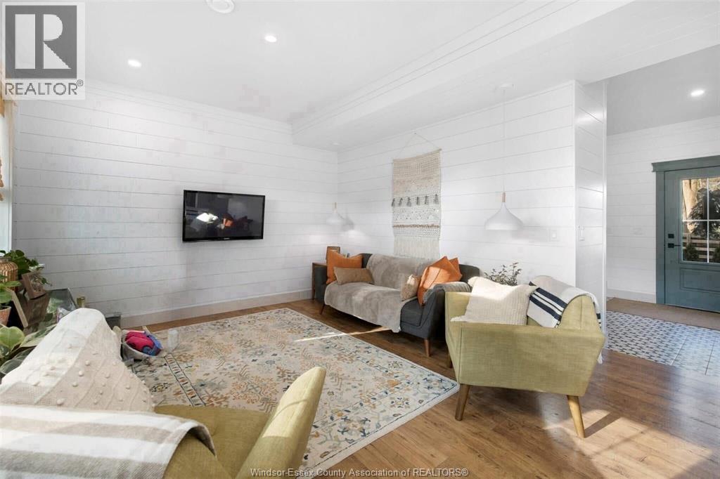 942 ERIE AVENUE - 10