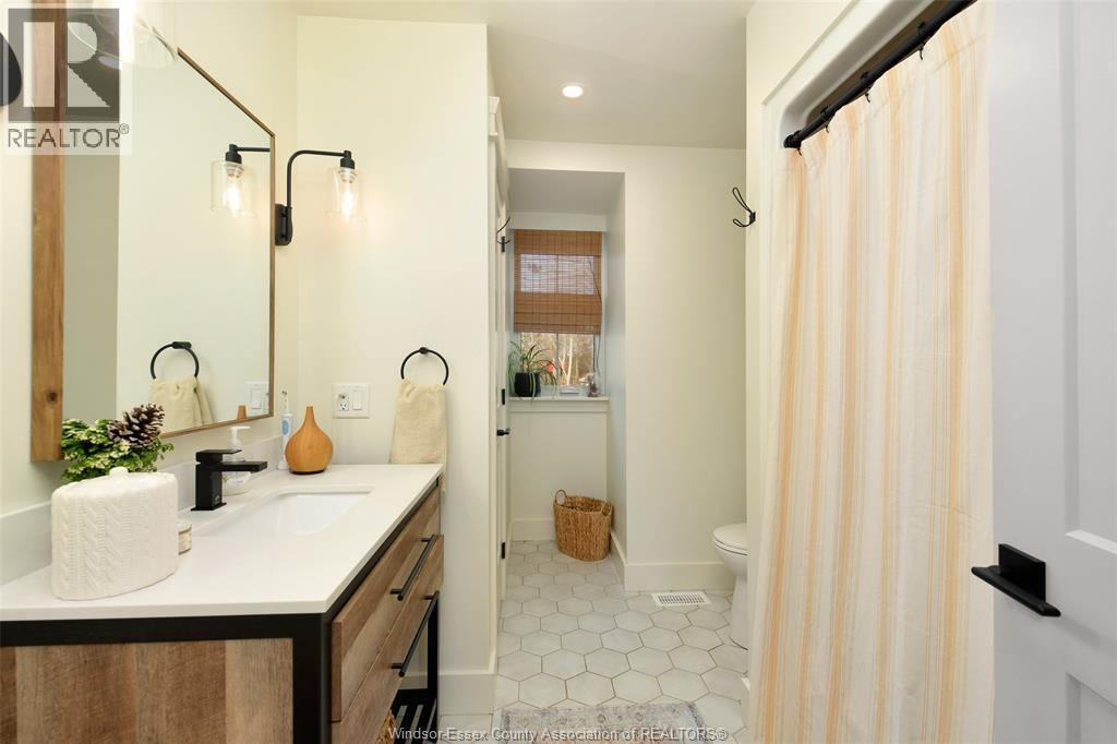942 ERIE AVENUE - 20