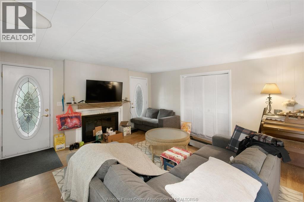 942 ERIE AVENUE - 29