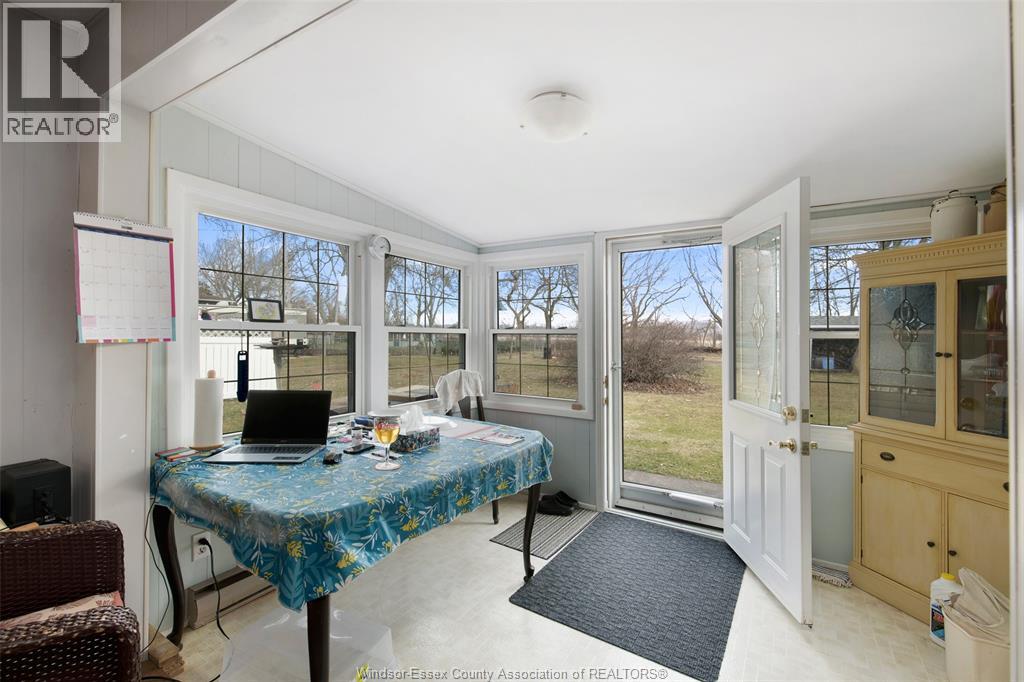 942 ERIE AVENUE - 32