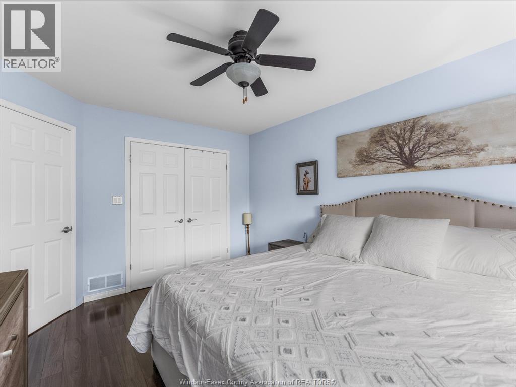 908 MICHAEL DRIVE - 18