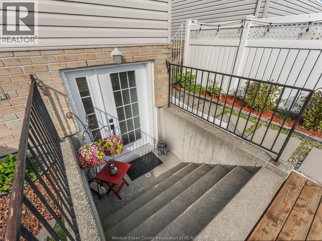 908 MICHAEL DRIVE - 31