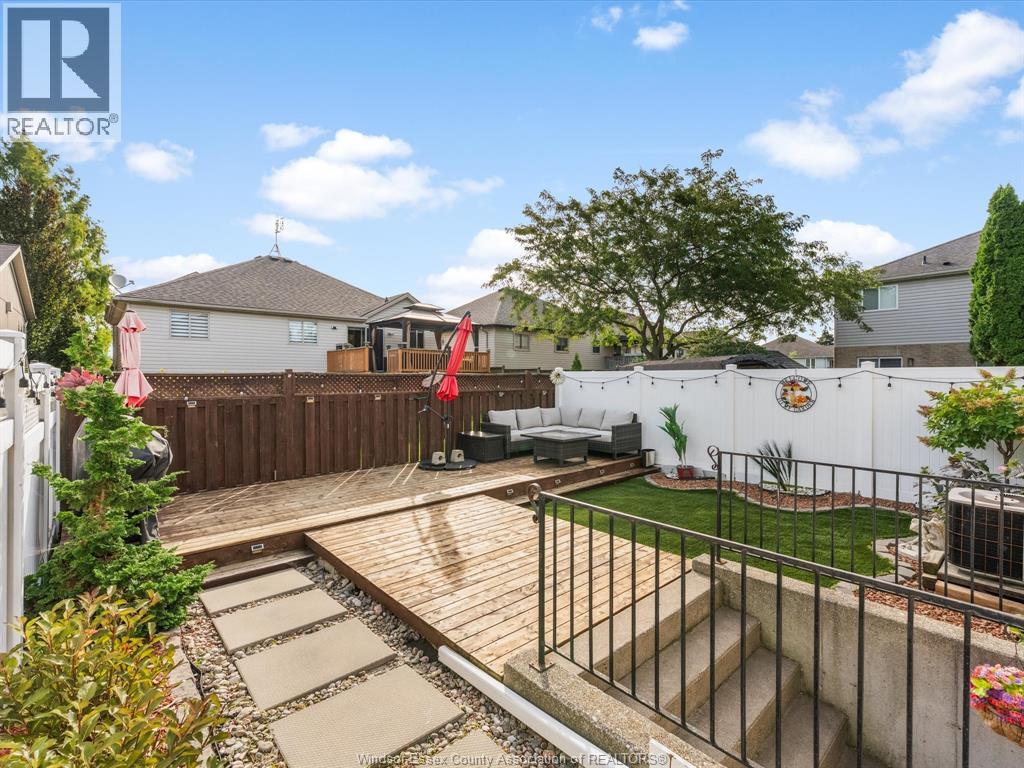 908 MICHAEL DRIVE - 32