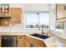 8108 Southwind Dr, Lantzville, BC V0R2H0 Photo 24