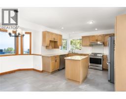 8108 Southwind Dr, Lantzville, BC V0R2H0 Photo 25