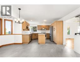 Entrance - 8108 Southwind Dr, Lantzville, BC V0R2H0 Photo 21