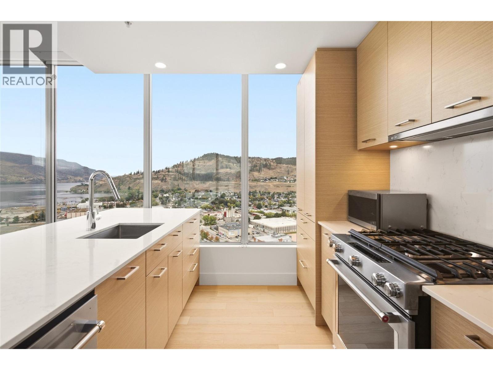 2306 1181 Sunset Drive, Kelowna
