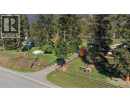 1385 6 Highway, Cherryville, BC V0E2G1 Photo 16
