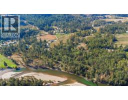 1385 6 Highway, Cherryville, BC V0E2G1 Photo 22