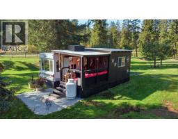 Dining room - 1385 6 Highway, Cherryville, BC V0E2G1 Photo 6