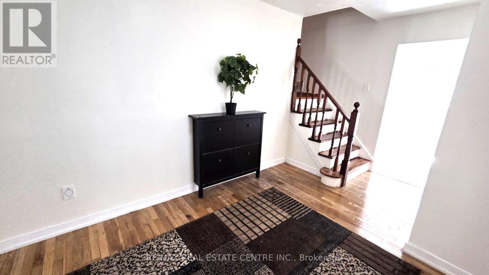 20 AINSWORTH STREET - 4