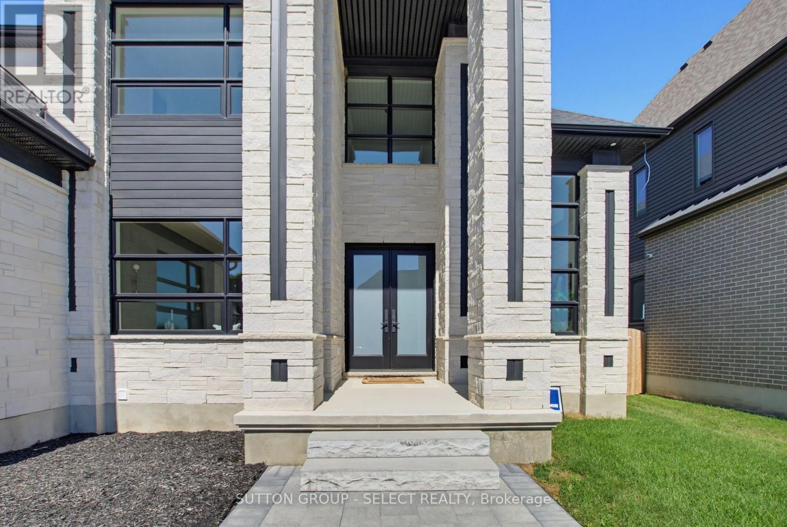 588 CREEKVIEW CHASE, London North (North R) — photo 3