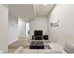 8313 76 Av Nw, Edmonton, AB T6C0H9 Photo 33
