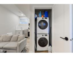8313 76 Av Nw, Edmonton, AB T6C0H9 Photo 40