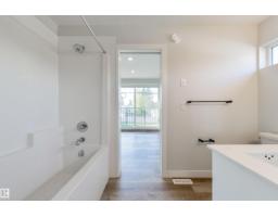 8313 76 Av Nw, Edmonton, AB T6C0H9 Photo 53