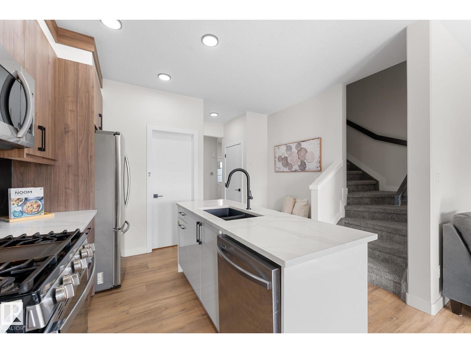 1142 GOLDFINCH CR NW - 10