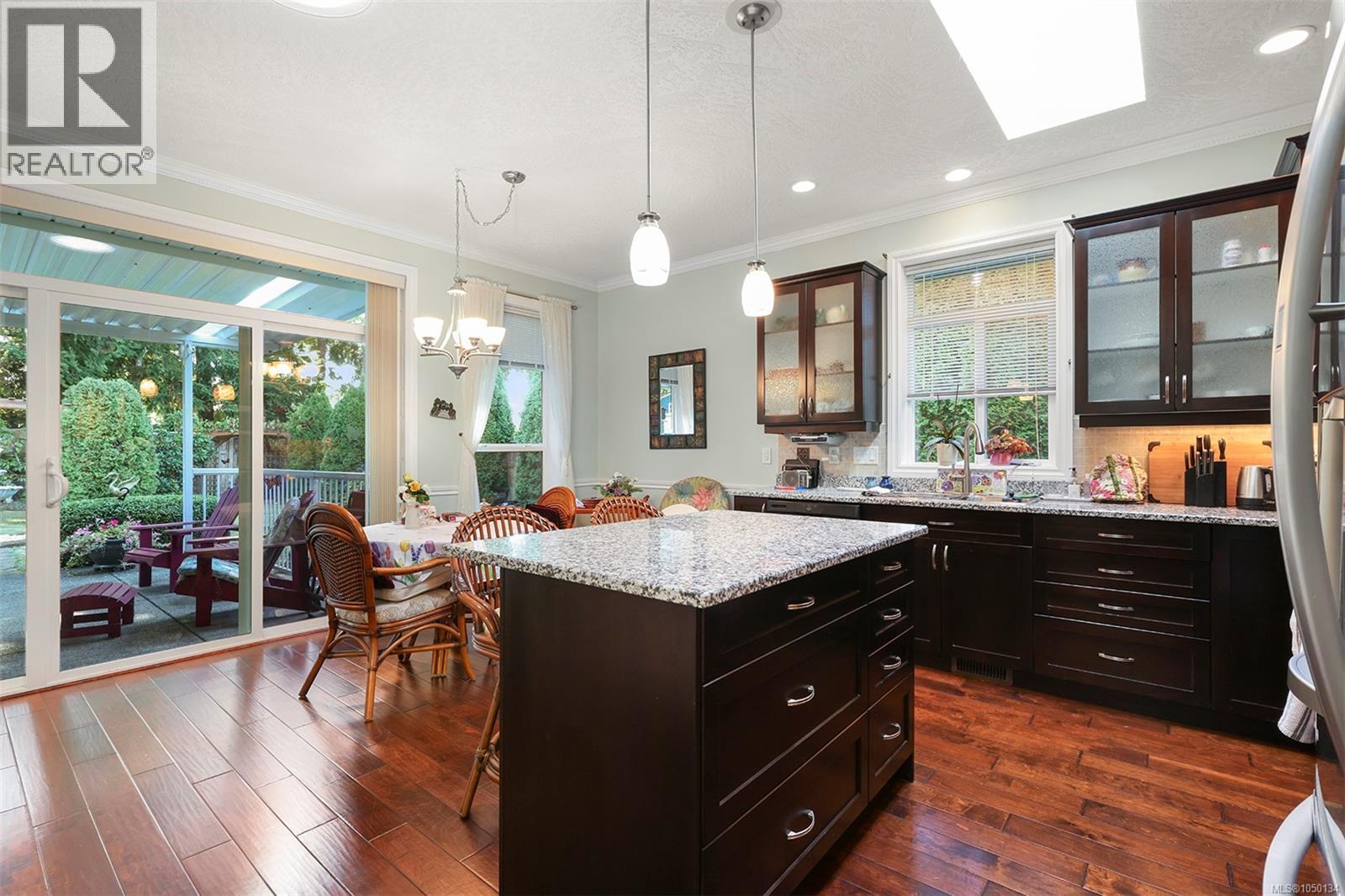 2561 Hebrides Cres - Image 16