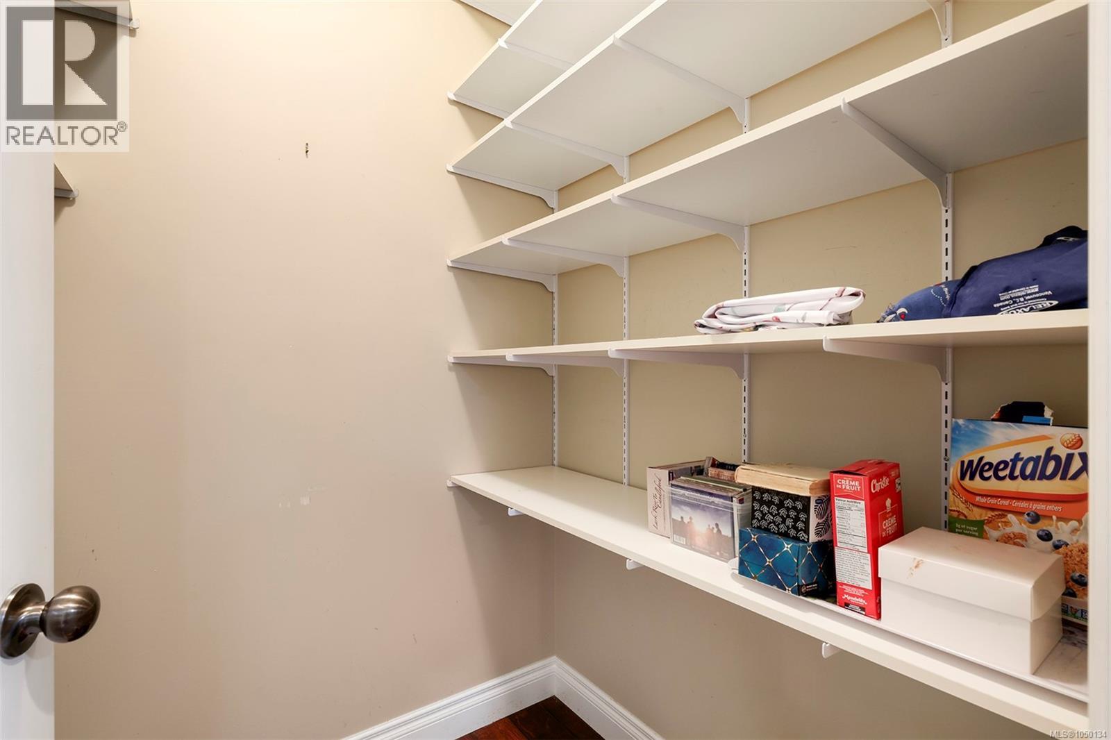 2561 Hebrides Cres - Image 20