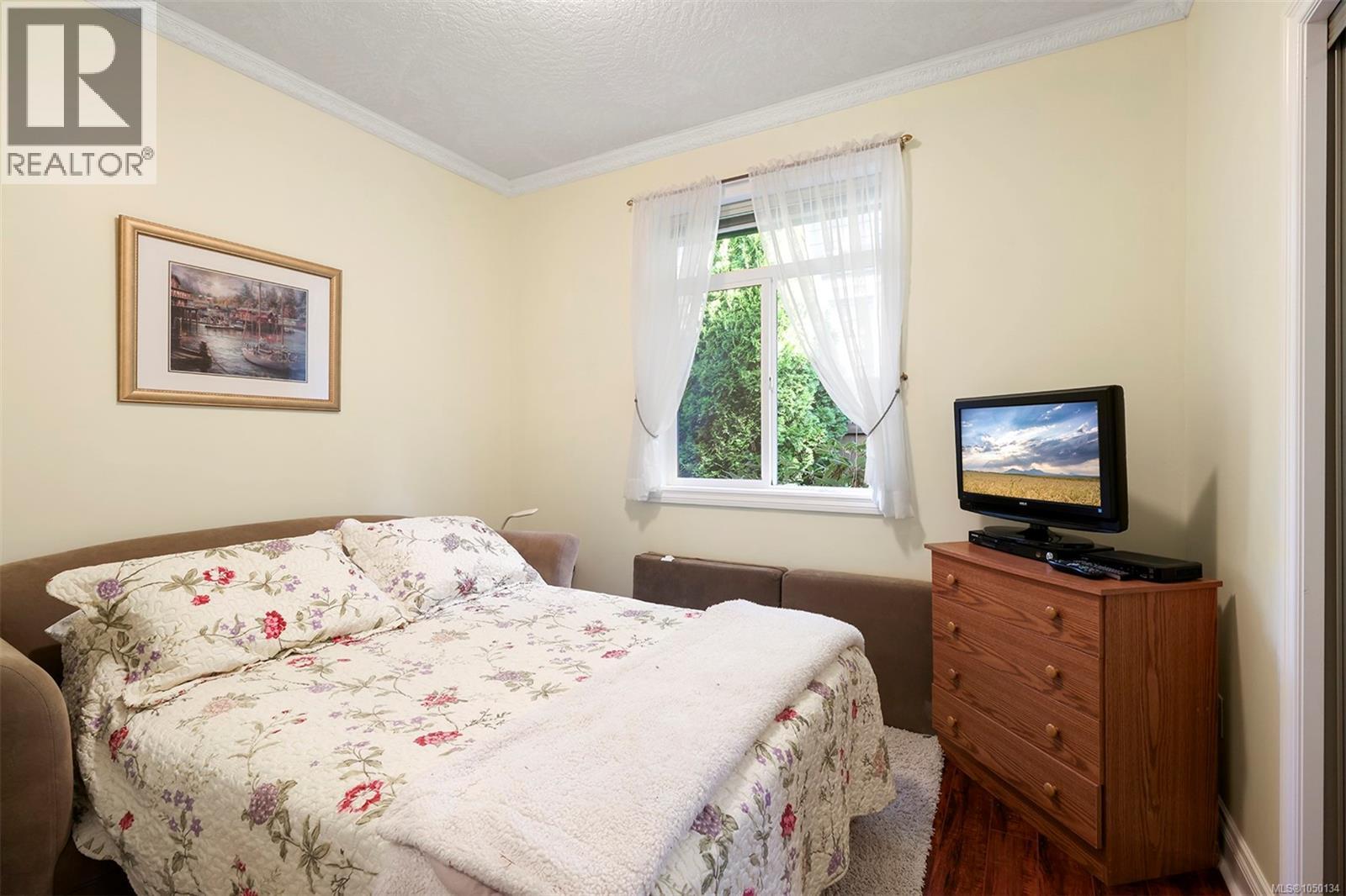 2561 Hebrides Cres - Image 25
