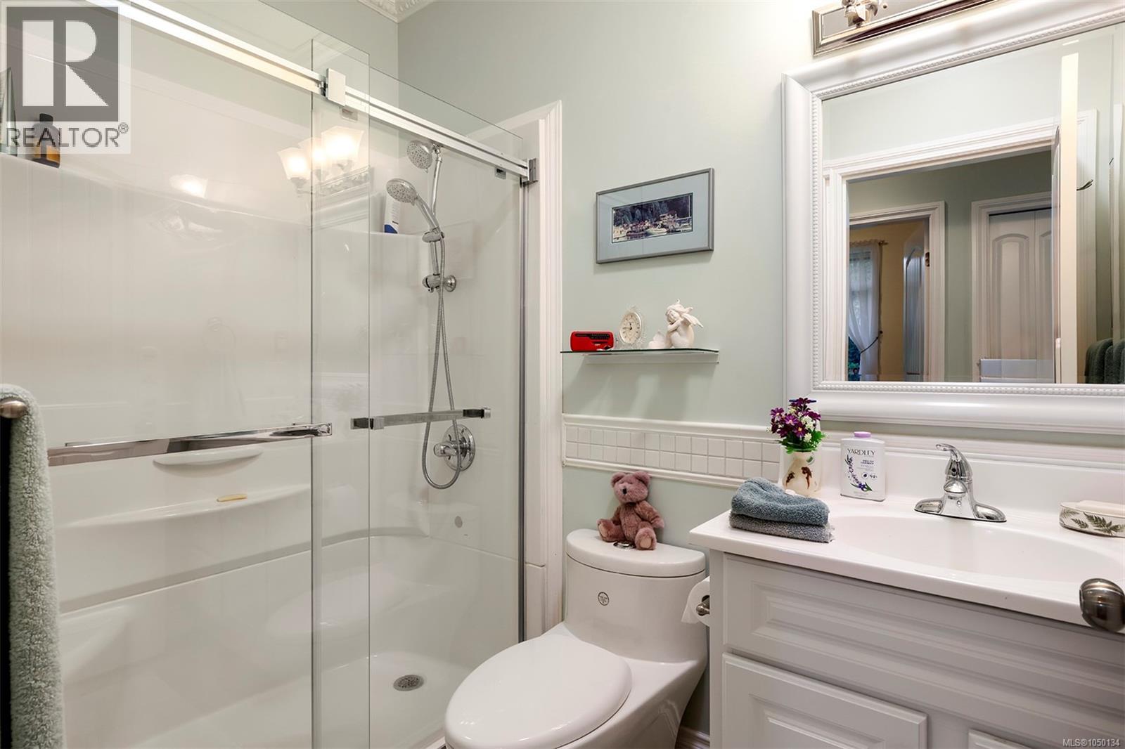 2561 Hebrides Cres - Image 27