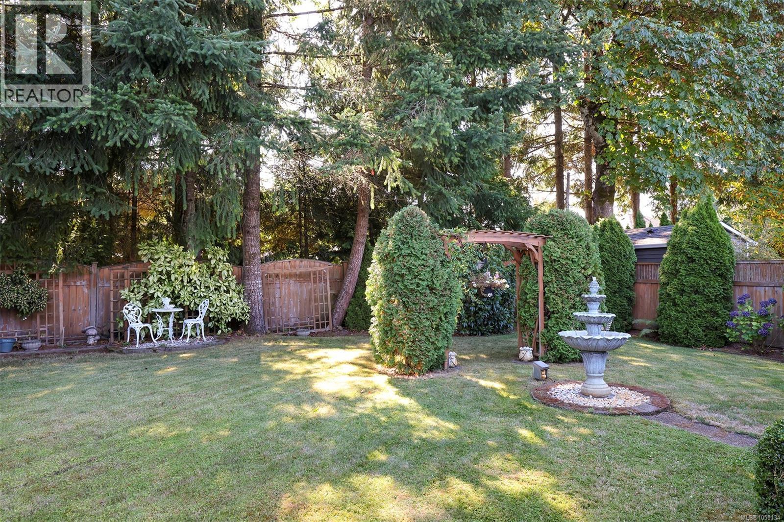 2561 Hebrides Cres - Image 32