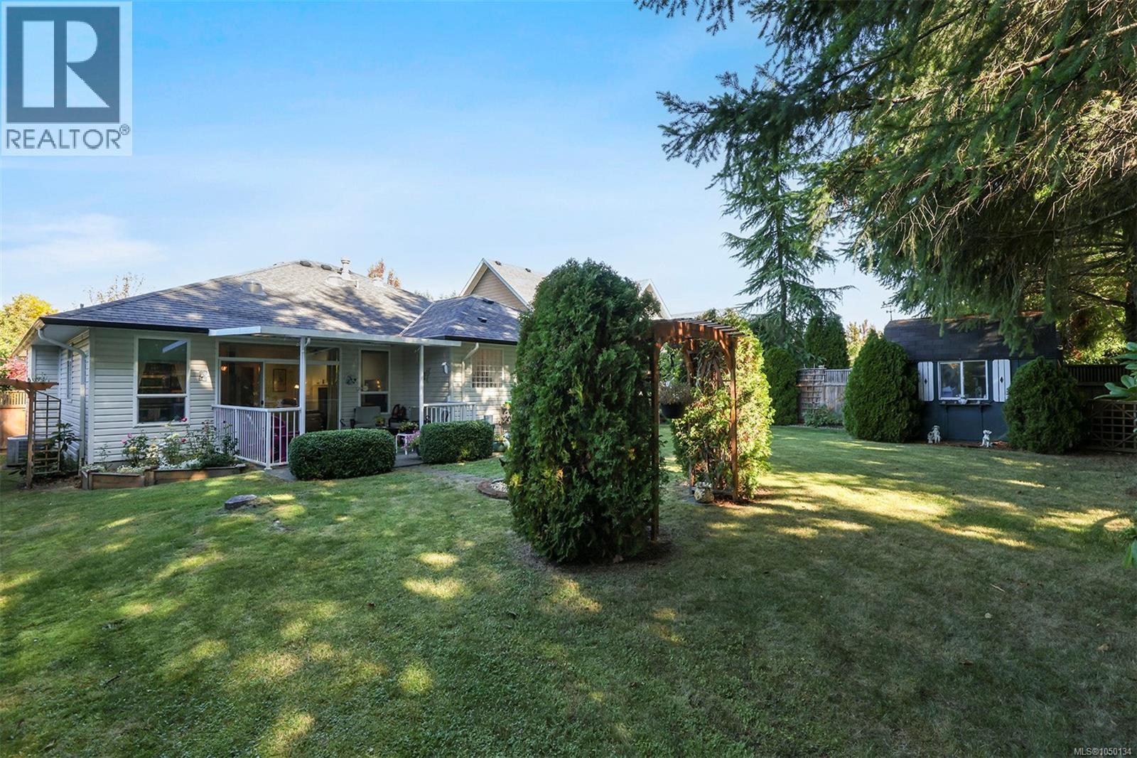 2561 Hebrides Cres - Image 33