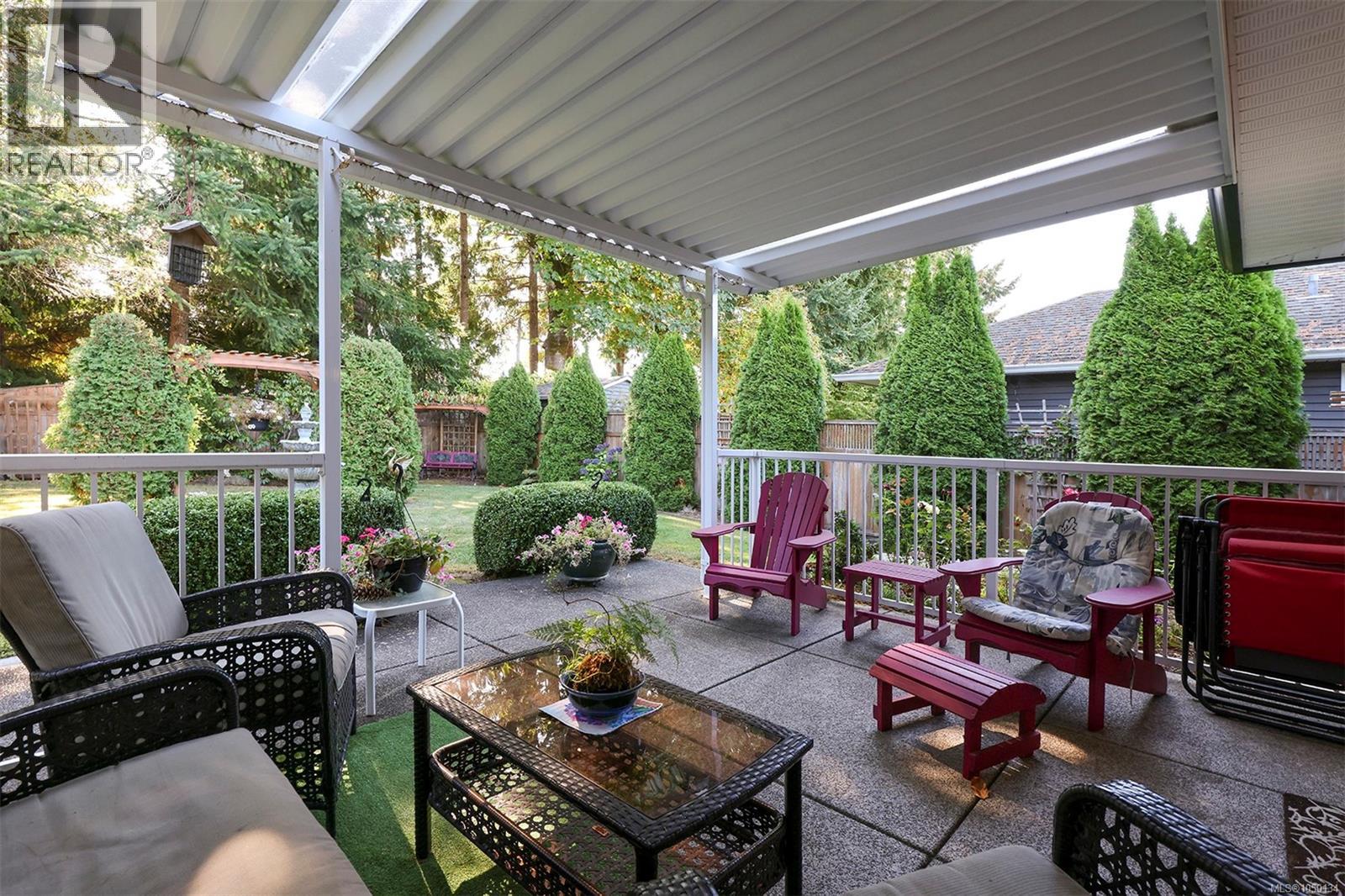 2561 Hebrides Cres - 4