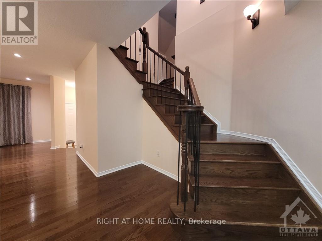 239 HIGHPOINTE CRESCENT, Ottawa — photo 11