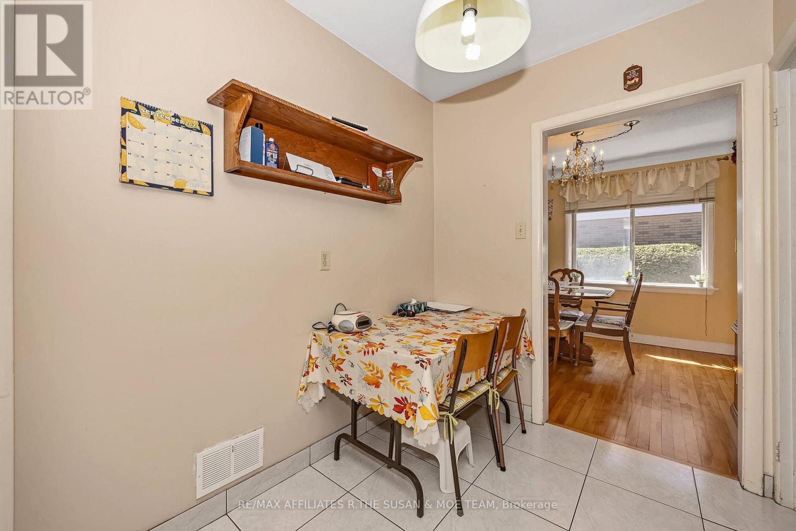 131 OAKRIDGE BOULEVARD - 15