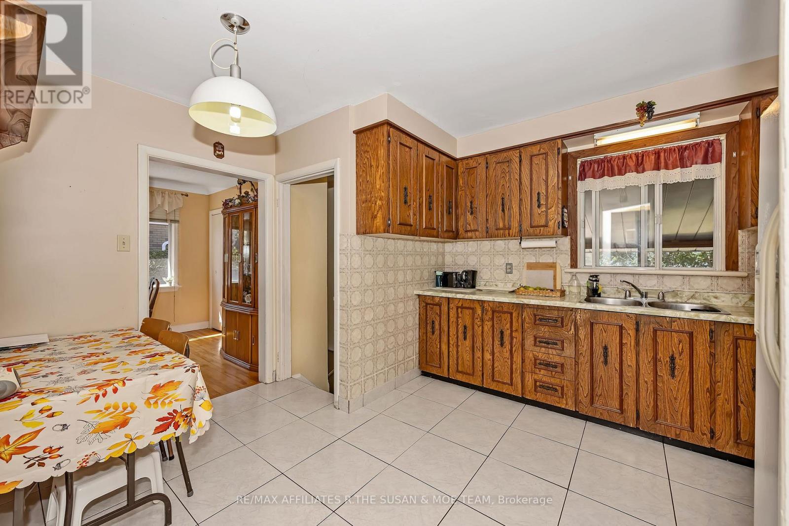 131 OAKRIDGE BOULEVARD - 16
