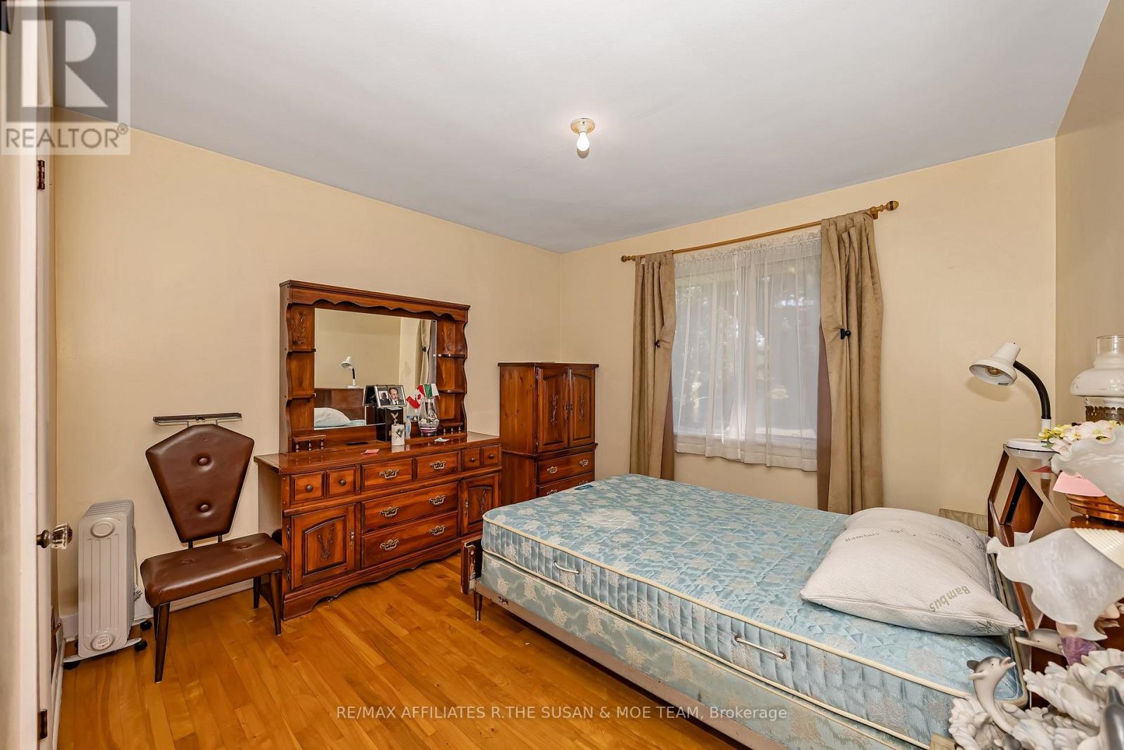 131 OAKRIDGE BOULEVARD - Image 19