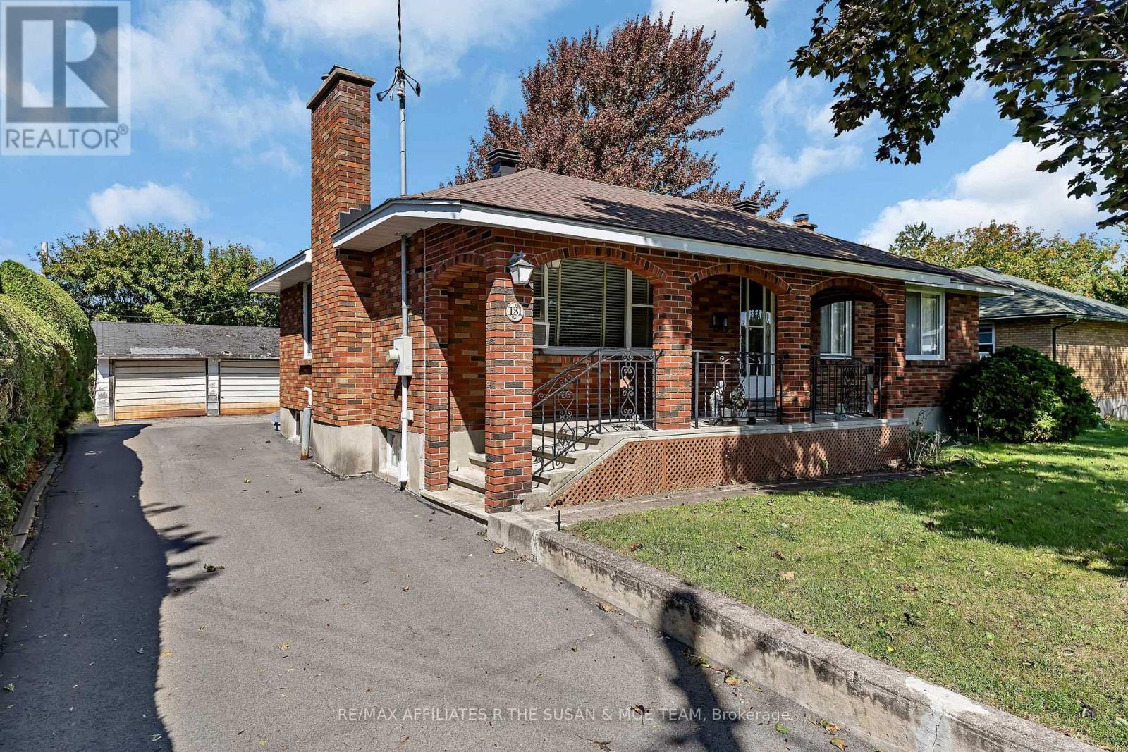 131 OAKRIDGE BOULEVARD - 2