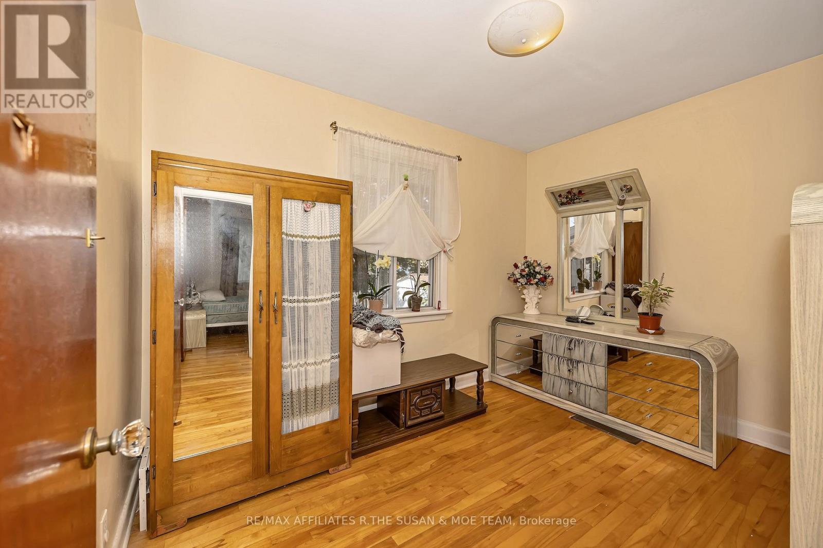 131 OAKRIDGE BOULEVARD - 22