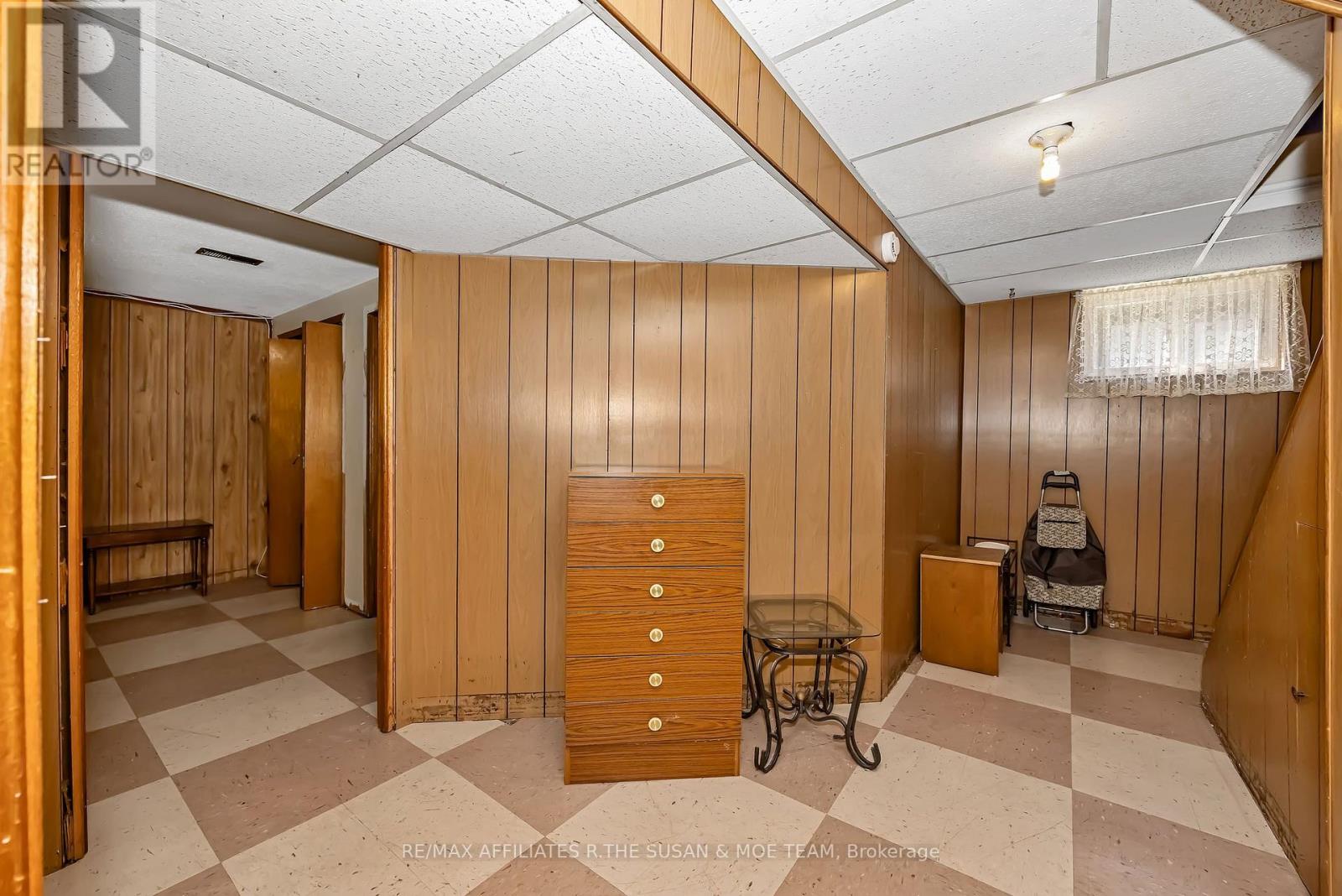 131 OAKRIDGE BOULEVARD - 26