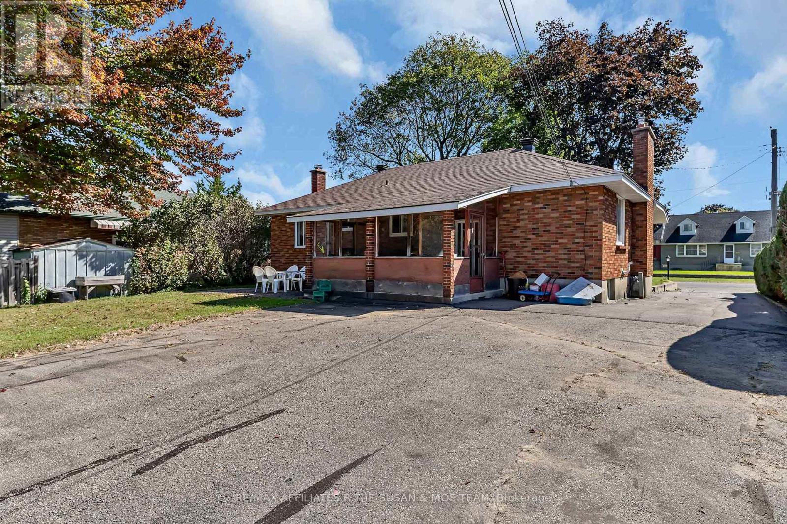 131 OAKRIDGE BOULEVARD - 39