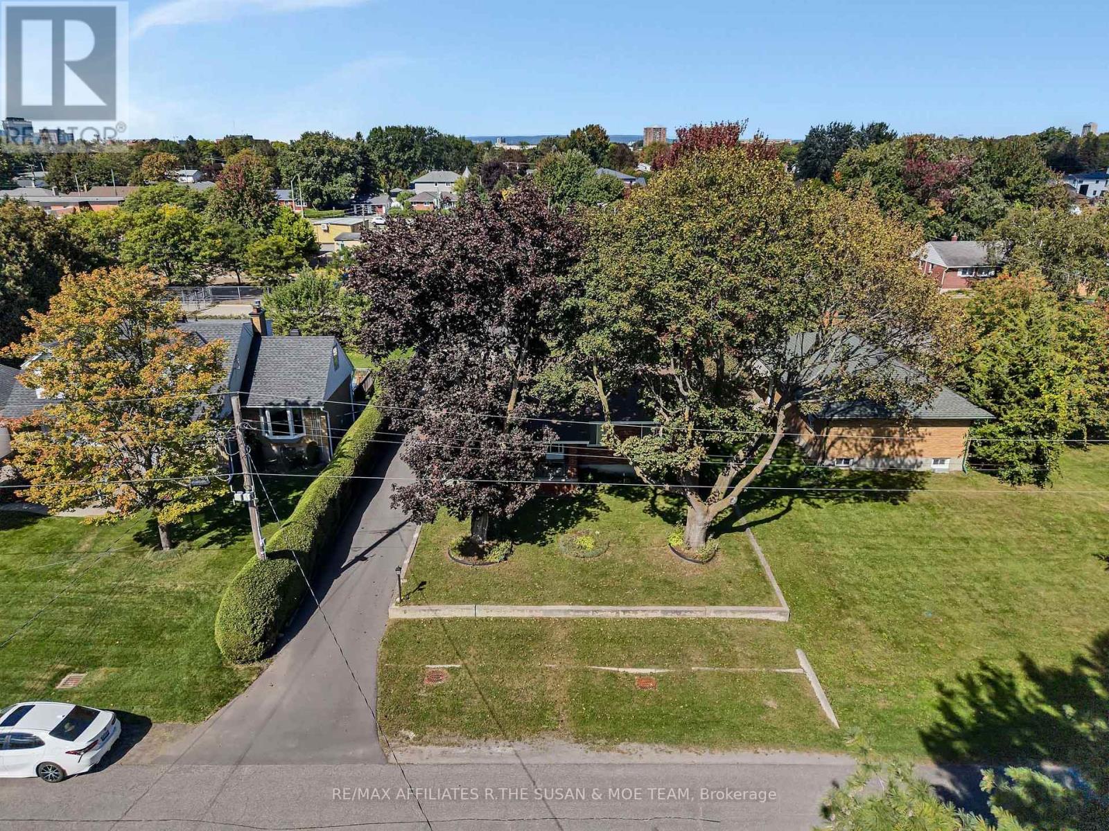 131 OAKRIDGE BOULEVARD - 41