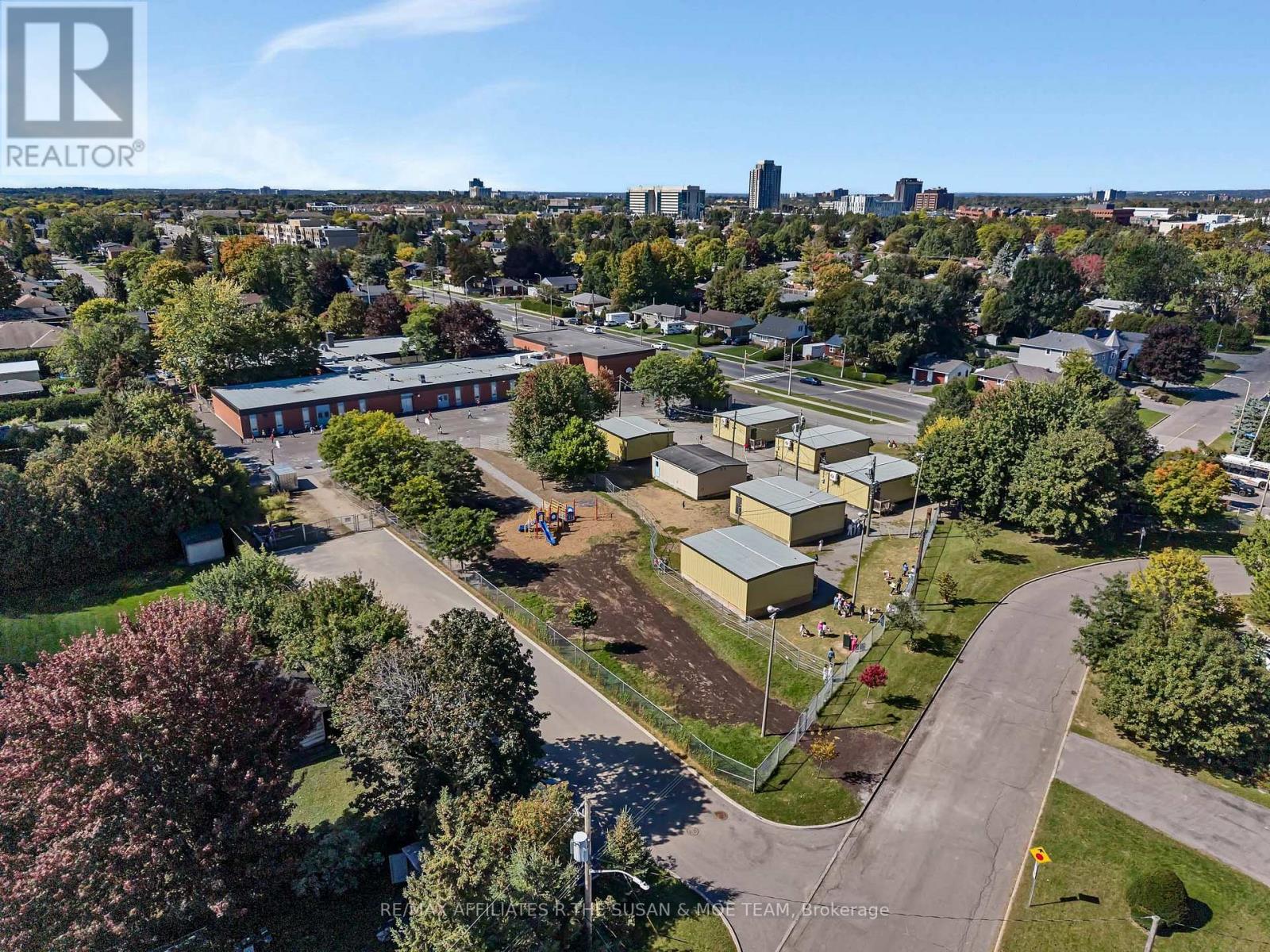131 OAKRIDGE BOULEVARD - 43