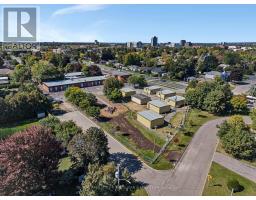 131 Oakridge Boulevard, Ottawa, ON K2G2V1 Photo 43