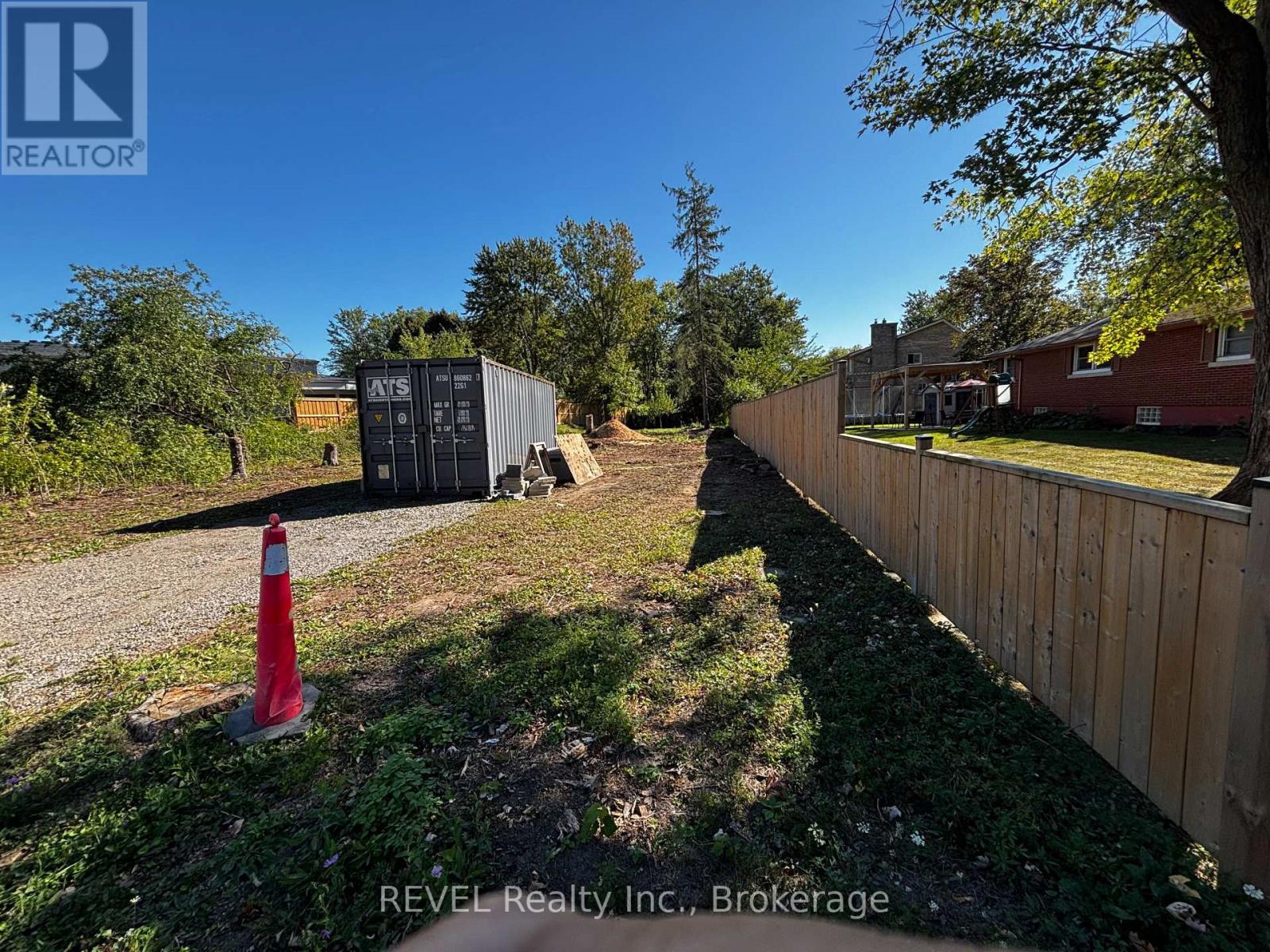 V/L BUFFALO ROAD, Fort Erie (Crescent Park) — photo 3