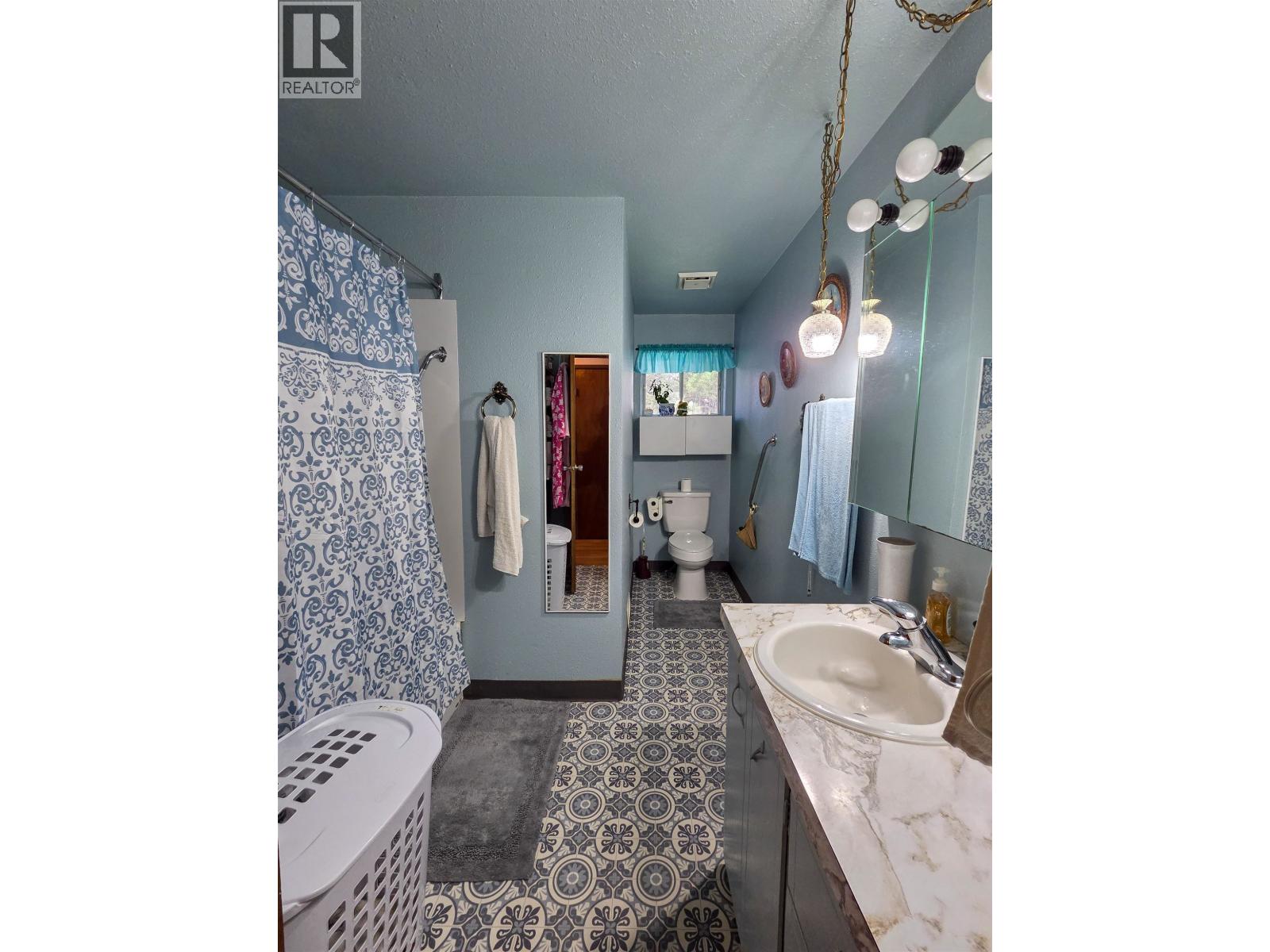 21741 HAMLET FRONTAGE Road, Topley