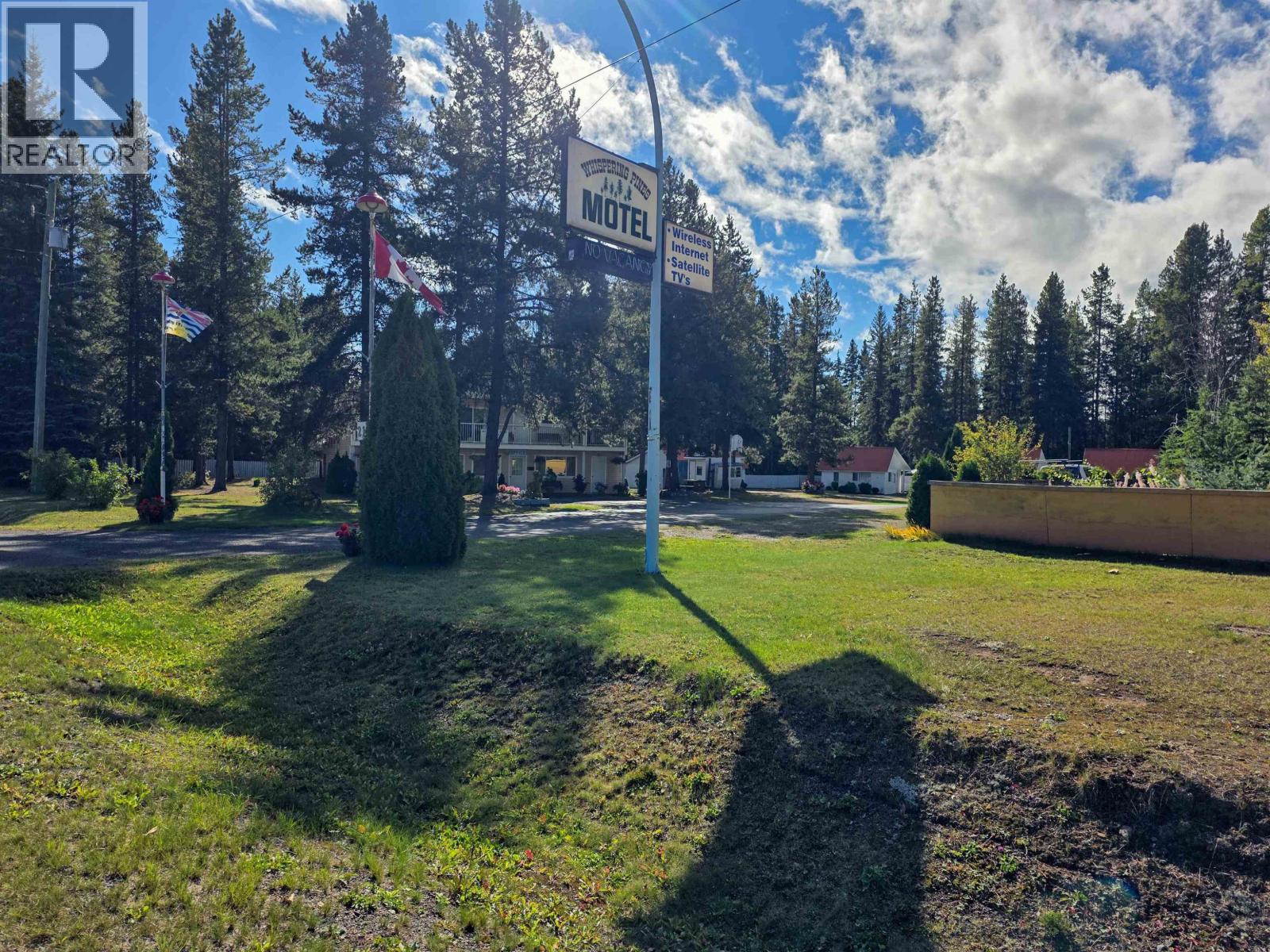 21741 HAMLET FRONTAGE Road, Topley