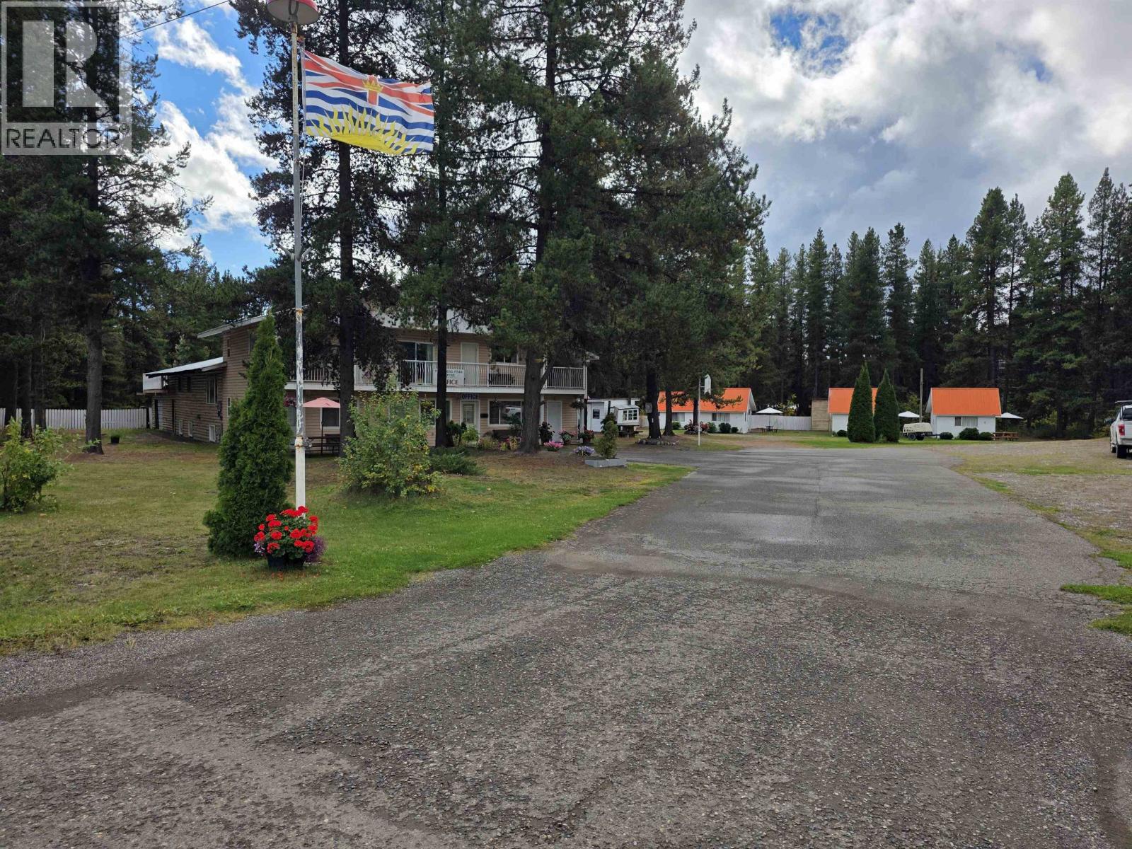 21741 HAMLET FRONTAGE Road, Topley