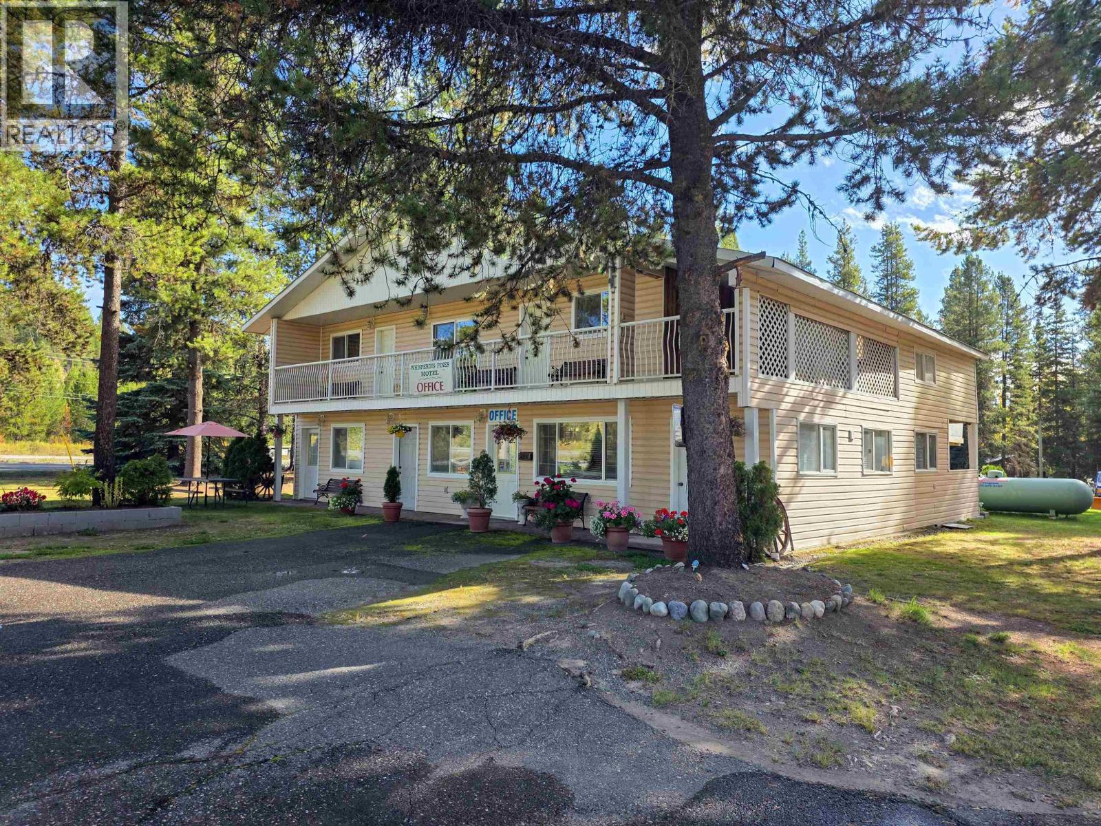21741 HAMLET FRONTAGE Road, Topley