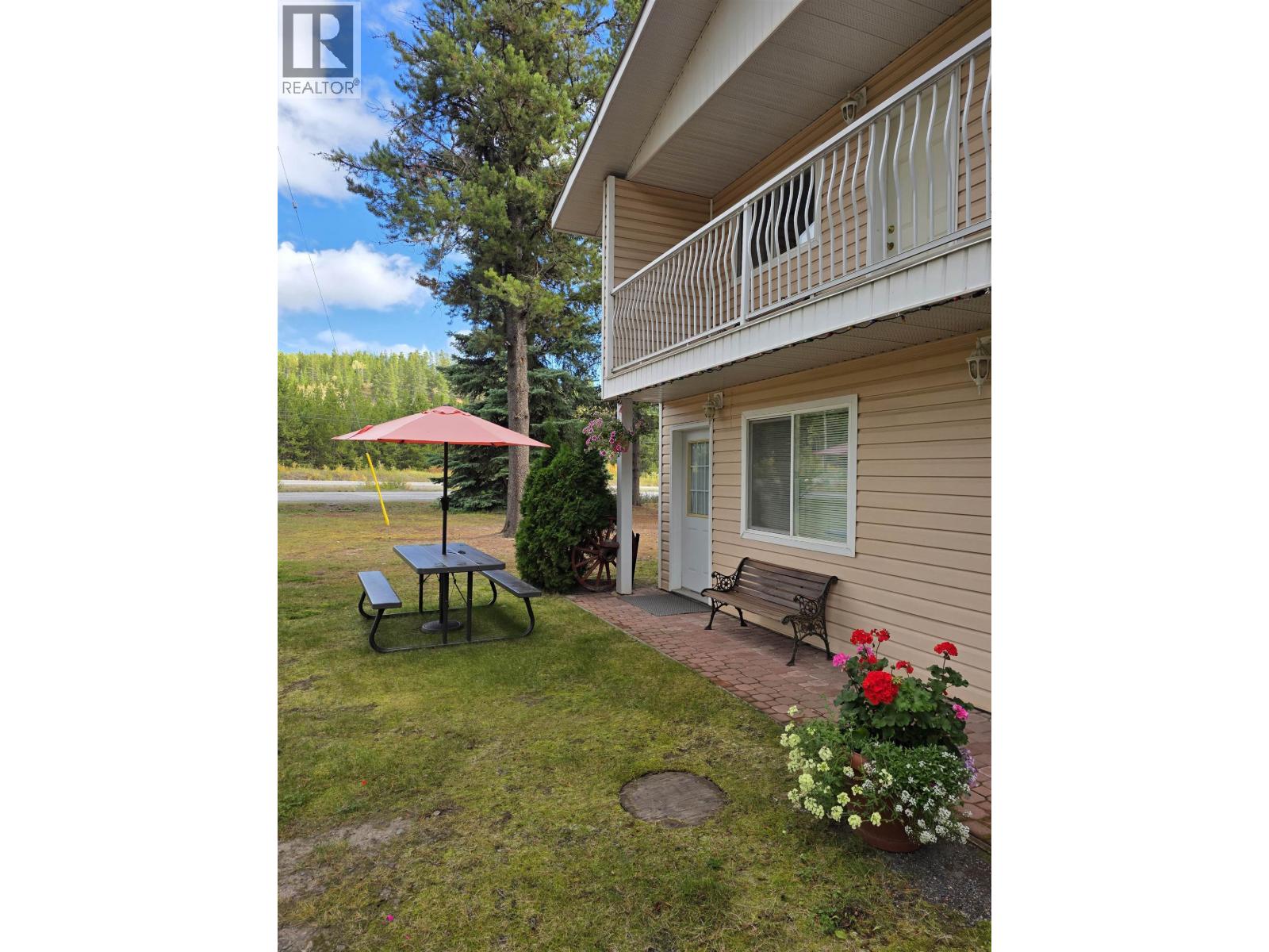 21741 HAMLET FRONTAGE Road, Topley